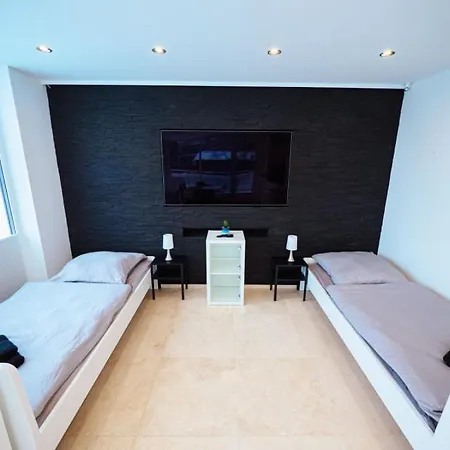 Have-a-nice-stay - Penthouse I Innenstadt I Wenige Minuten Zum Bahnhof I Riesige Dachterrasse Apartament *