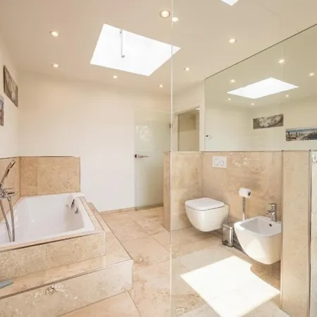 Apartman Have-a-nice-stay - Penthouse I Innenstadt I Wenige Minuten Zum Bahnhof I Riesige Dachterrasse