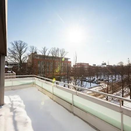 Have-a-nice-stay - Penthouse I Innenstadt I Wenige Minuten Zum Bahnhof I Riesige Dachterrasse Apartman Ahrensburg